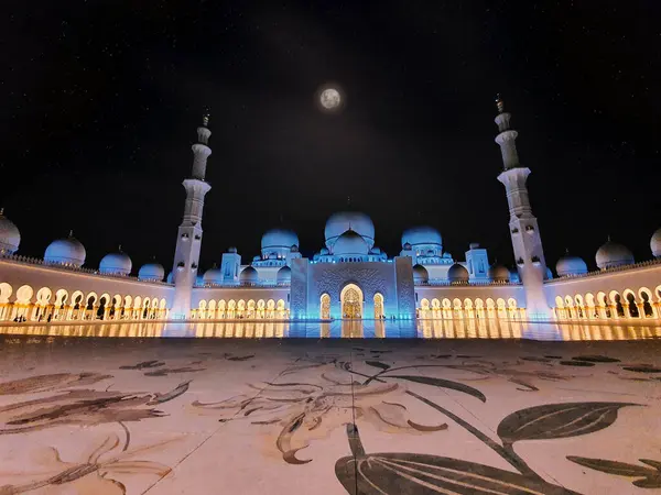 Şeyh Zayed Büyük Cami dış görünüş 