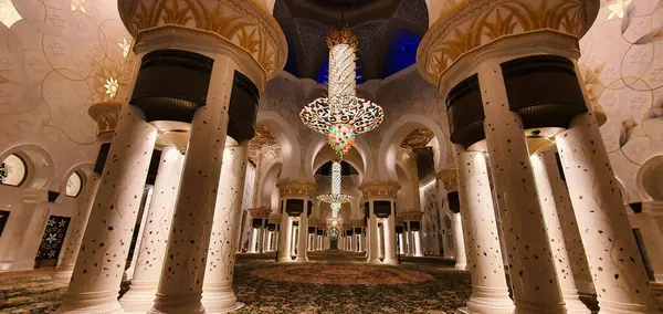 Şeyh Zayed Büyük Cami sorgusu 