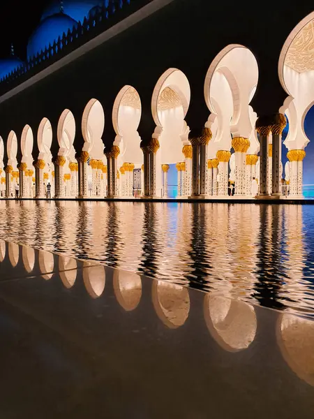 Şeyh Zayed Büyük Cami Gece, Abu Dabi, Birleşik Arap Emirlikleri