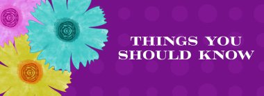 Mor çiçekli arkaplanda yazılı 