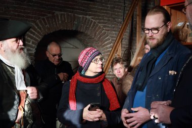 Hoogeveen, Hollanda - 19 Kasım 2022: Yel değirmeni kitabı Hollanda, Zwaluw 'da sunum