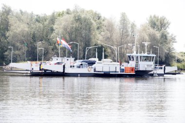 Wageningen, Hollanda... 15 Haziran 2023: feribot van Lexkesveer 1, Hollanda