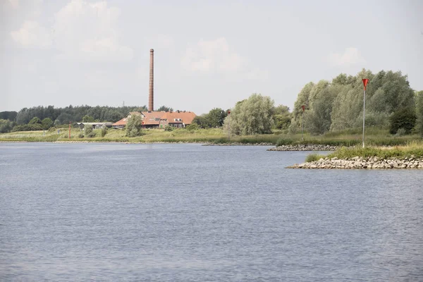 Wageningen Hollanda Haziran 2023 Wageningen Hollanda Tuğla Fabrikası Manzaralı Ren — Stok fotoğraf