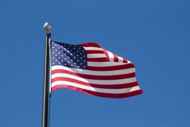 Colorado, ABD - 17 Ağustos 2017: Dalgalı Amerikan Bayrağı, ABD
