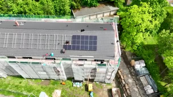Lokasi Konstruksi Atap Kerja Panel Surya Tampilan Udara — Stok Video