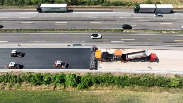 Grandes Obras Construcción Obras Carreteras Máquina Pavimentación Asfalto Vista Aérea — Vídeo de stock