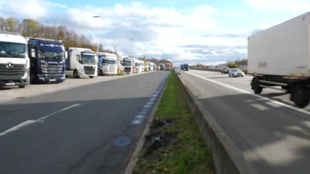 메덴바흐 2023년 11월 20일 독일의 고속도로에서 휴게소 Medenbach의 독일의 밀도로 — 비디오