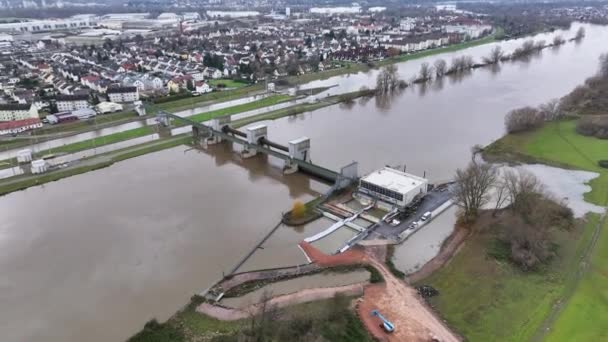 Inondation Fleuve Main Allemagne Sluice Kostheim — Video