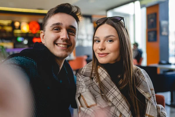 Deux Personnes Jeune Couple Caucasien Homme Femme Amis Féminins Masculins — Photo
