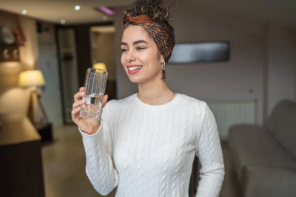 Portrait Woman Young Caucasian Female Drink Glass Water Home — Zdjęcie stockowe