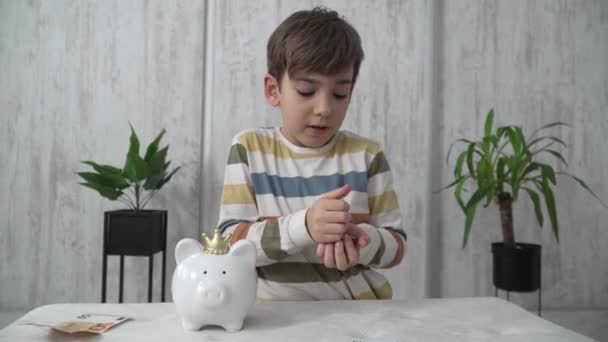 Siblings Boy Girl Brother Sister Small Children Kids Put Coins — Stok video