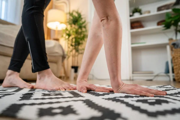 Close Bare Foot Feet Hands Caucasian Woman Stand Her Apartment — Foto Stock