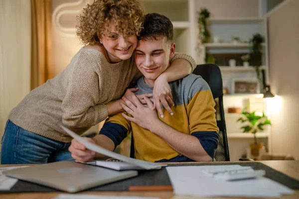 Young Man His Mother Woman Hold Paper Read Good News — Stock Photo, Image