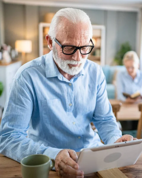 Senior Man Caucasian Old Grandfather Male Sit Home Use Digital — Stock Photo, Image