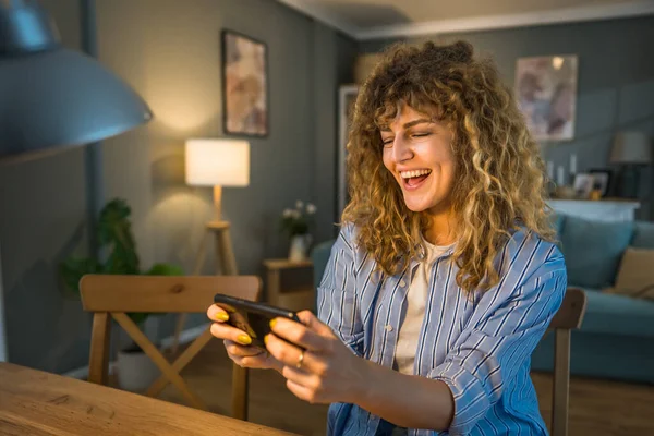 One Adult Caucasian Woman Curly Hair Sit Home Happy Smile — Stock Photo, Image