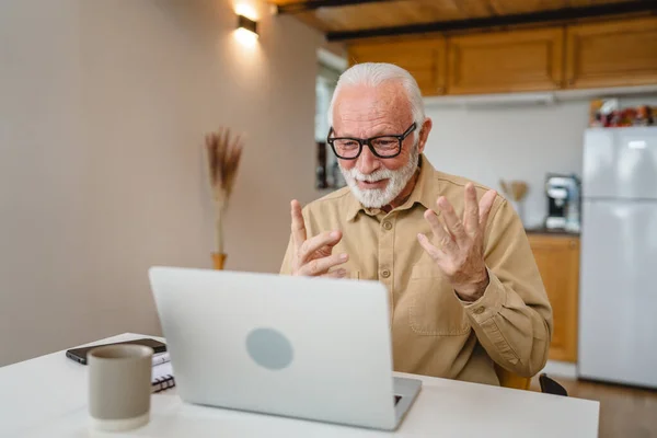 Senior Caucasian Man Use Laptop Computer Make Video Call Home — Stock Photo, Image