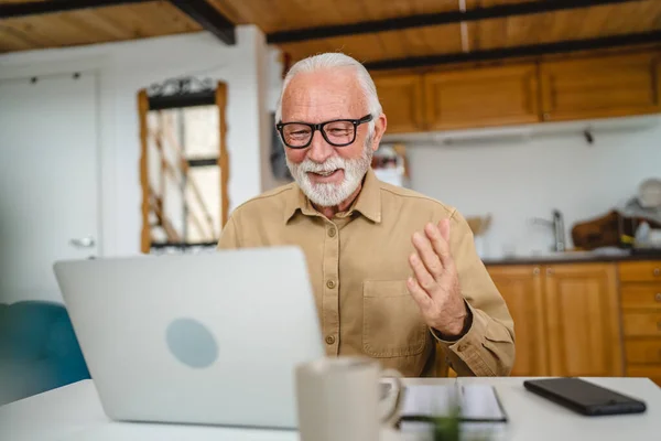 Senior Caucasian Man Use Laptop Computer Make Video Call Home — Stock Photo, Image