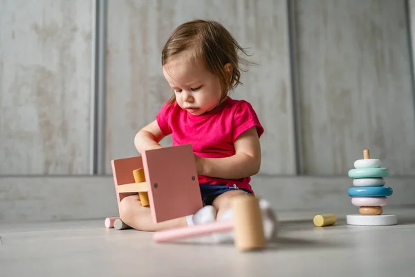 One Child Small Caucasian Girl Little Toddler Playing Educational Toys — Stock Photo, Image