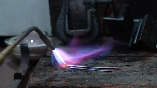 Goldsmith Jeweler Use Torch Heat Gold Metal Ring Making Process — Stock Video
