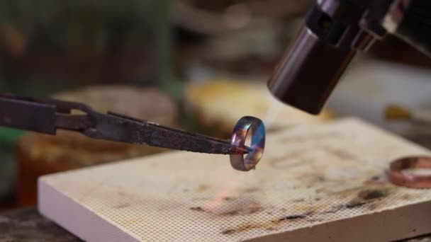 Goldsmith Jeweler Use Torch Heat Gold Metal Ring Making Process — Stock Video