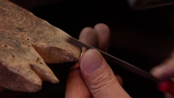 Goldsmith Jeweler Shaping Unfinished Ring Rasp Workbench — Stock Video