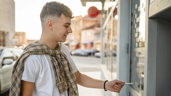 Man Teenage Student Using Credit Card Withdrawing Cash Atm — Stock Photo, Image