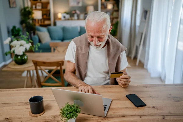 One Man Senior Caucasian Male Grandfather Sit Home Use Credit — Stock Photo, Image
