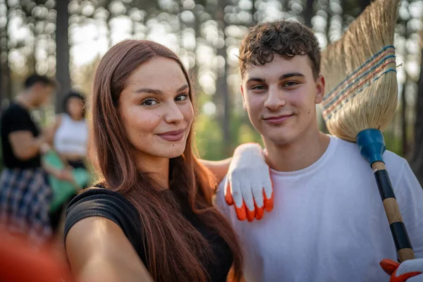 Couple Teenage Friends Gen Male Female Caucasian Man Woman Picking — Stock Photo, Image