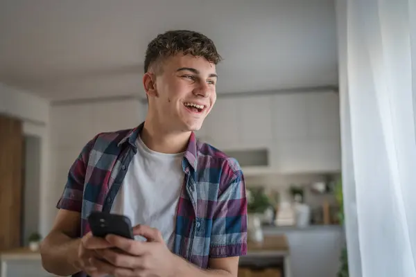 Homme Caucasien Adolescent Masculin Garçon Utiliser Smartphone Téléphone Mobile Pour — Photo