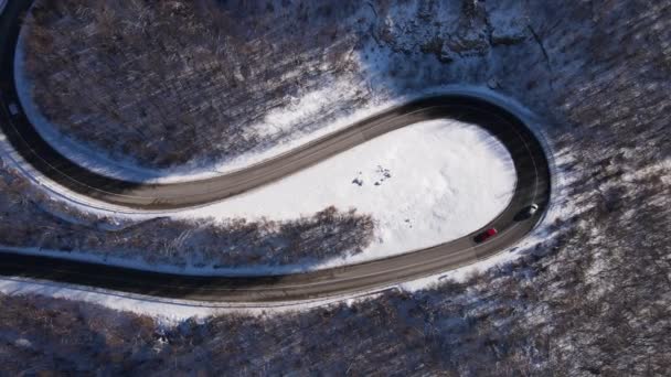 Αυτοκίνητο Χειμώνα Χιόνι Ημέρα Στο Δρόμο Θέα Στο Χιόνι Εναέρια — Αρχείο Βίντεο