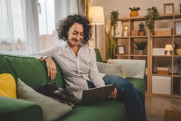 Portrait Adult Caucasian Woman Use Digital Tablet Pet Dog Home — Stock Photo, Image