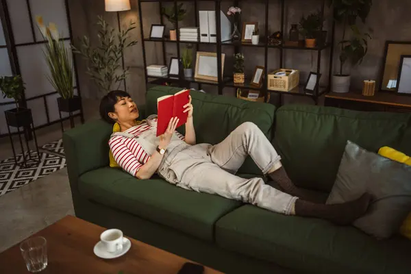 One Female Mature Japanese Woman Read Book Home — Stock Photo, Image