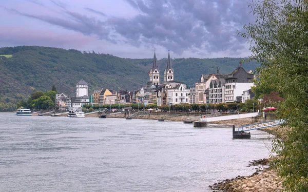 2021年10月2日 2021年10月2日德国莱茵河流域靠近莱茵河的波帕德河岸全景图像 — 图库照片