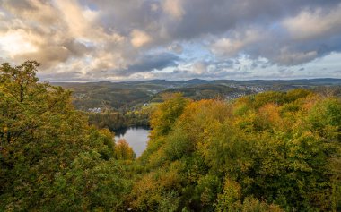 Vulkan Eifel, Rhineland-Palatinate, Almanya 'daki manzaranın panoramik görüntüsü