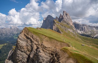 Güney Tirol, İtalya ve Avrupa 'daki manzaranın panoramik görüntüsü