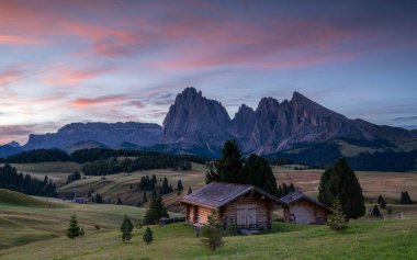 Güney Tirol, İtalya ve Avrupa 'daki manzaranın panoramik görüntüsü