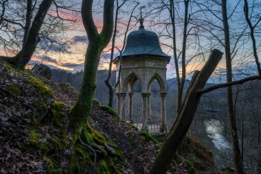 Wupper Valley, Remscheid, Kuzey Ren Vestfalyası, Almanya üzerindeki Diedrichs Tapınağı 'nın panoramik görüntüsü