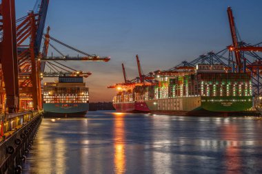 Hamburg, Almanya - 15 Ekim 2024: Hamburg Limanı 15 Ekim 2024, Almanya
