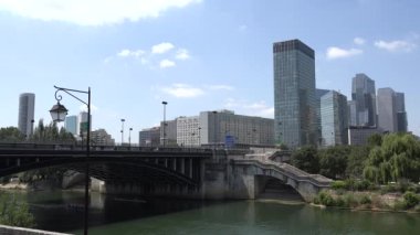 Paris La Defans, Otoyolda Trafik, Yollar, Finansal Bölge Görünümü
