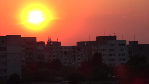 Timelapse Dramatyczny Zachód Słońca Mieście Zachód Słońca Budynkach Centrum Miasta — Wideo stockowe
