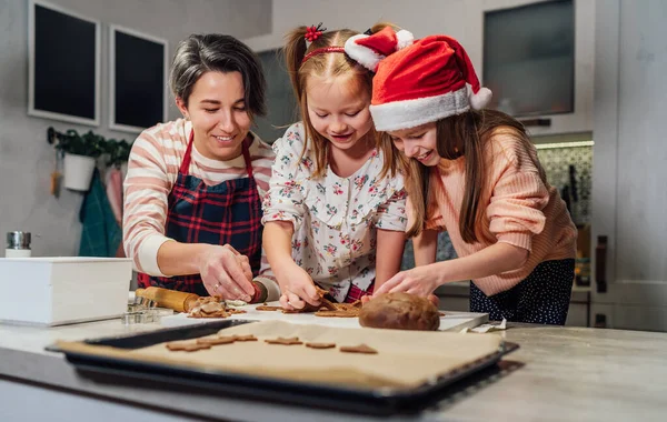 Cute Little Girls Red Santa Hats Mother Making Homemade Dough — Stock Photo, Image