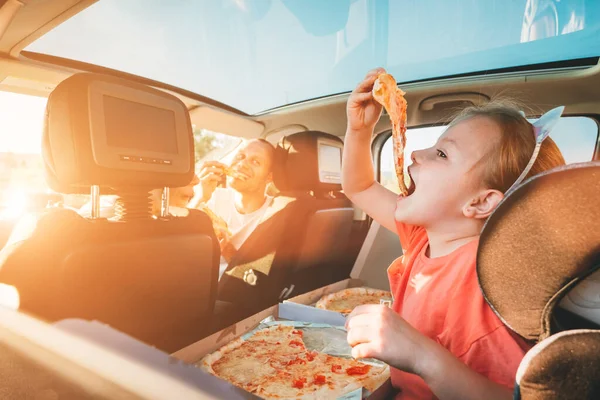 Little Girl Open Mouth Portrait Eating Italian Pizza Sitting Modern — 스톡 사진