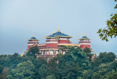 Güzel Kopan Manastırı mimari binası da Khachoe Ghakyil Ling Nunnery ile bilinir. Katmandu, Nepal. Seyahat, turizm, mimarlık ve Budizm dini konsepti fotoğrafı. 