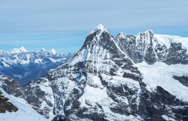 Kyashar ya da Thangnaktse, Nepal 'in Khumbu bölgesinde Hinku Himal bölgesinde yer alan 6769 m yüksekliğindeki dağ zirvesi. Makalu-Barun Milli Parkı 'nda yer almaktadır. Mera tepe tırmanış yolu