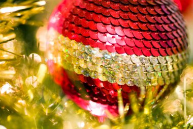 Noel balosu Noel ağacında.