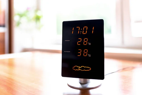 Hot Summer Day High Temperatures Showing Display Home Meteo Station — Foto Stock