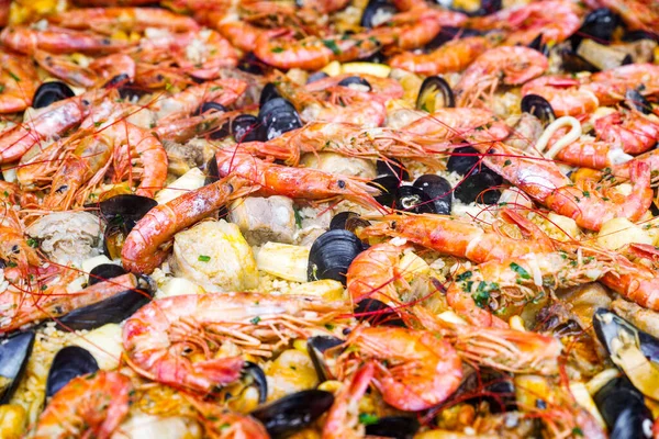 Paella Mit Meeresfrüchten Und Muscheln — Stockfoto