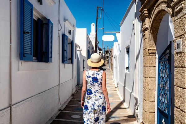 Woman Long Dress Walking Alley Greek Village Koskinou Rhodes Island — Stock Photo, Image