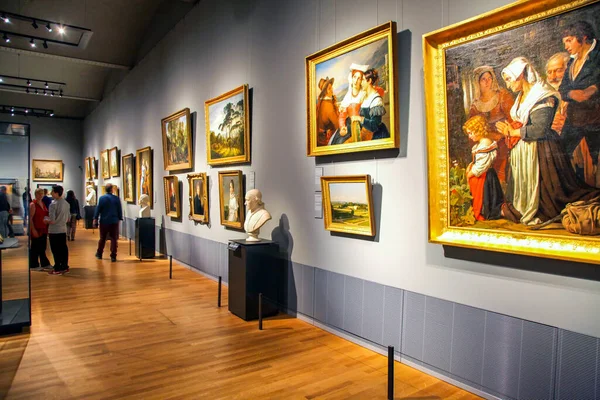 荷兰阿姆斯特丹 2014年4月3日 荷兰阿姆斯特丹Rijksmuseum画廊游客 — 图库照片