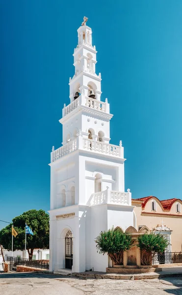 Koskinou Grecja Lipca 2022 Typowa Grecka Architektura Biała Dzwonnica Kościoła — Zdjęcie stockowe